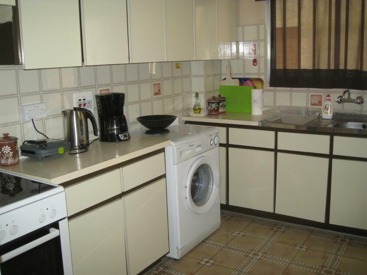 Mediterranean Breeze Appartement Limasol Buitenkant foto